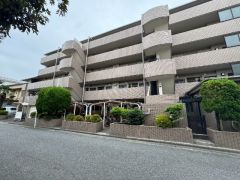 ��ʌ�����s����T���ڂ̃}���V�����̌����O��