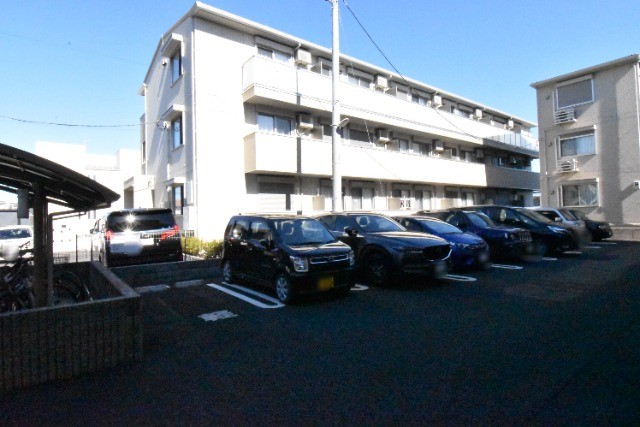 ��ʌ��z�J�s���C�N�^�E���U���ڂ̃A�p�[�g�̌����O��