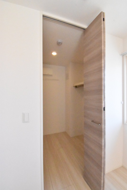 ��ʌ��z�J�s���C�N�^�E���U���ڂ̃A�p�[�g�̎��[