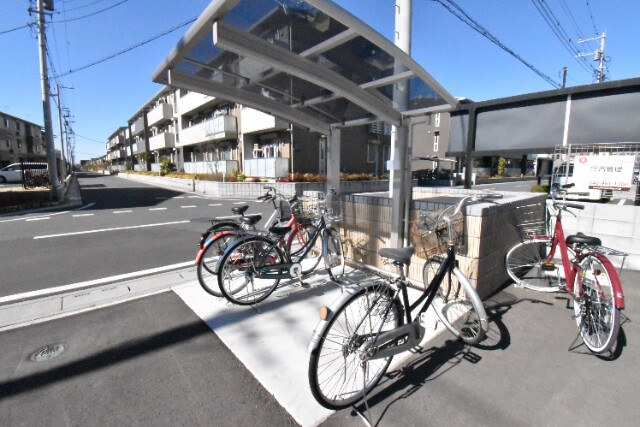 ��ʌ��z�J�s���C�N�^�E���U���ڂ̃A�p�[�g�̂��̑�