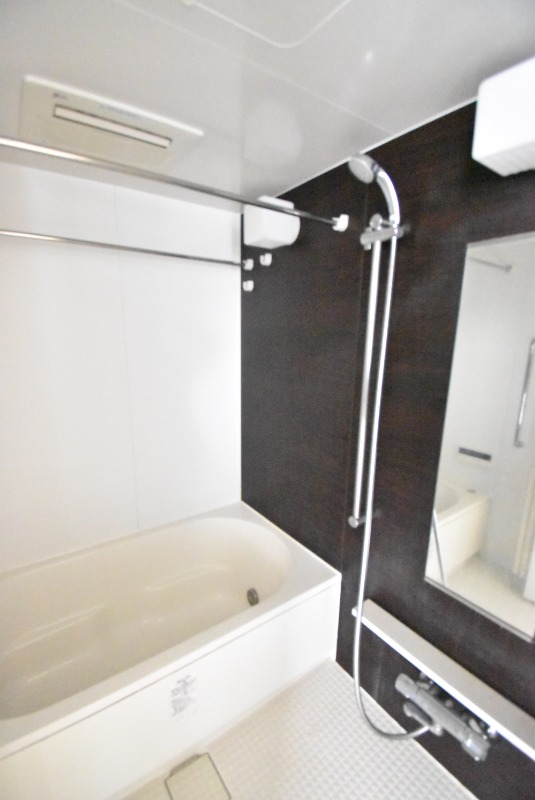 ��ʌ��z�J�s���C�N�^�E���V���ڂ̃}���V�����̃o�X