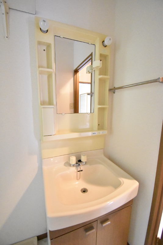 ��ʌ��������܎s��{�捂�@���P���ڂ̃A�p�[�g�̐��ʏ�