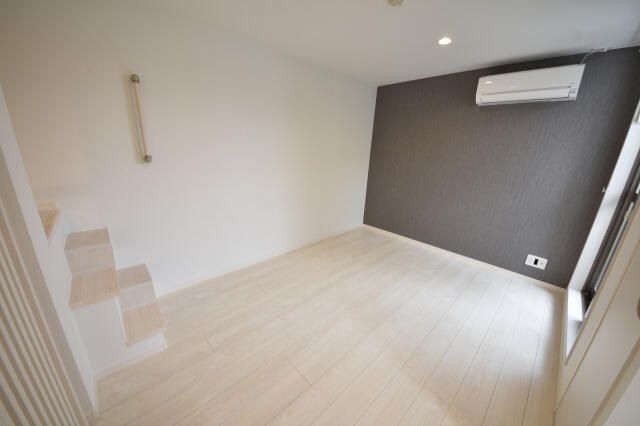 ��ʌ��������܎s����厚�y���̃A�p�[�g�̋��ԁE���r���O