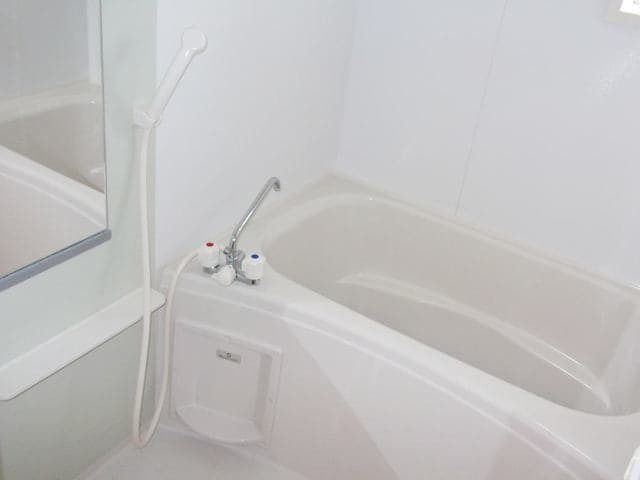 ��ʌ��@�c�s�@�c�T���ڂ̃A�p�[�g�̃o�X