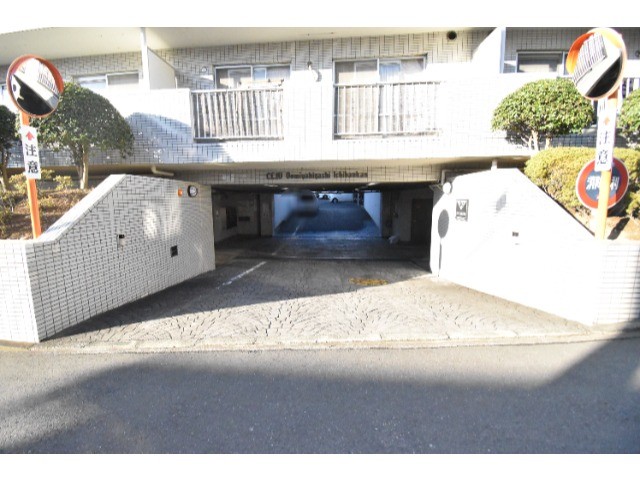 ��ʌ��������܎s������厚�쒆�ۂ̃}���V�����̒��ԏ�