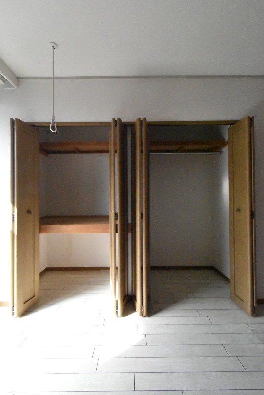 ��ʌ��������܎s�΋擌�Y�a�R���ڂ̃A�p�[�g�̎��[