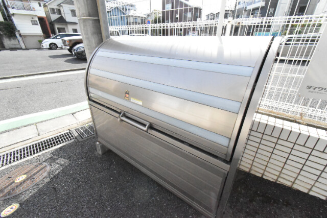 ��ʌ��������܎s�΋擌�Y�a�R���ڂ̃A�p�[�g�̂��̑�