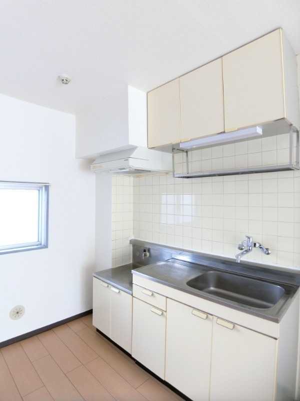 ��ʌ��������܎s���厚��J���̃}���V�����̃L�b�`��