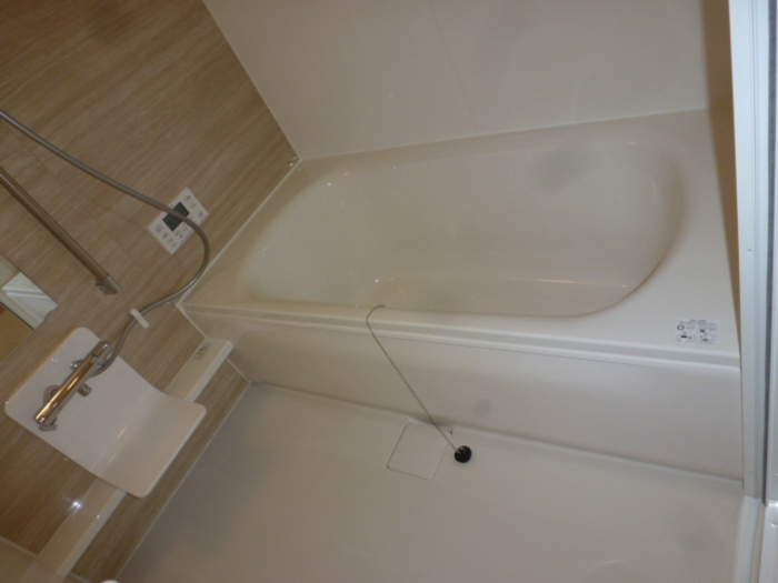 ��ʌ�����s�씵���J�R���ڂ̃A�p�[�g�̃o�X