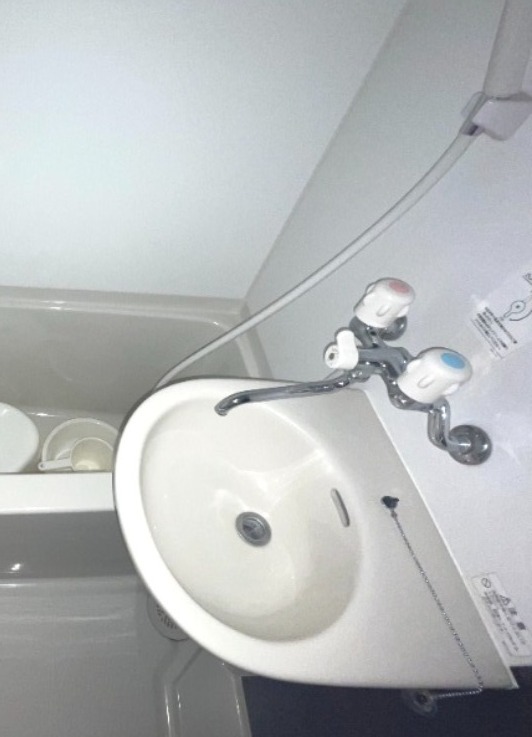 ��ʌ��x�m���s���݂��ّ�Q���ڂ̃}���V�����̐��ʏ�