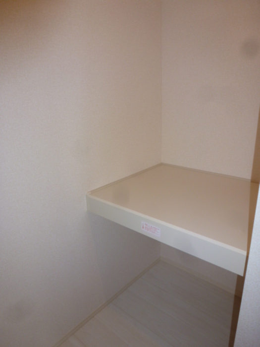 ��ʌ�����s�씵���J�R���ڂ̃A�p�[�g�̎��[