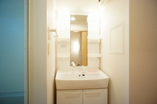 ��ʌ��z�J�s���C�N�^�E���Q���ڂ̃A�p�[�g�̐��ʏ�