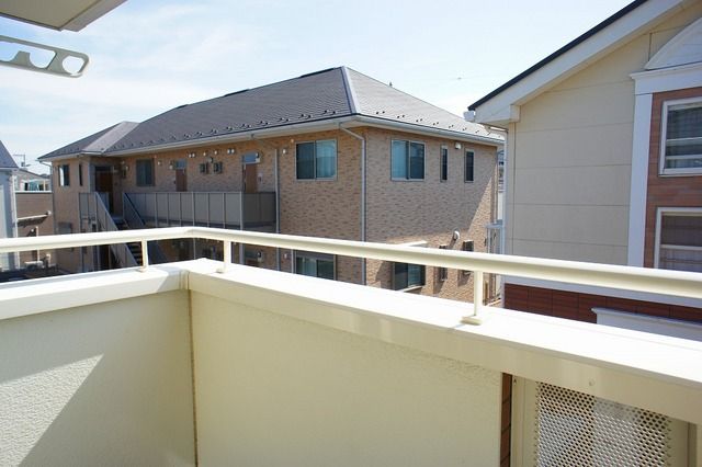 ��ʌ��z�J�s���C�N�^�E���Q���ڂ̃A�p�[�g�̃o���R�j�[