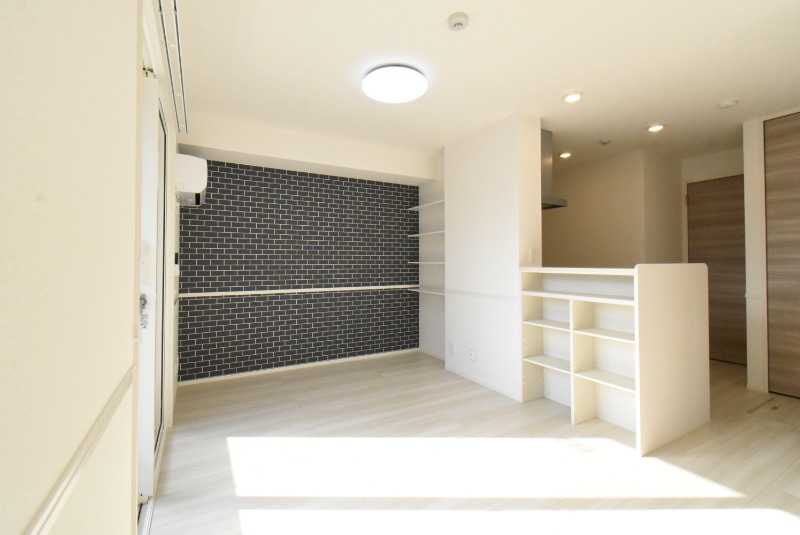 ��ʌ�����s�厚�����̃A�p�[�g�̋��ԁE���r���O