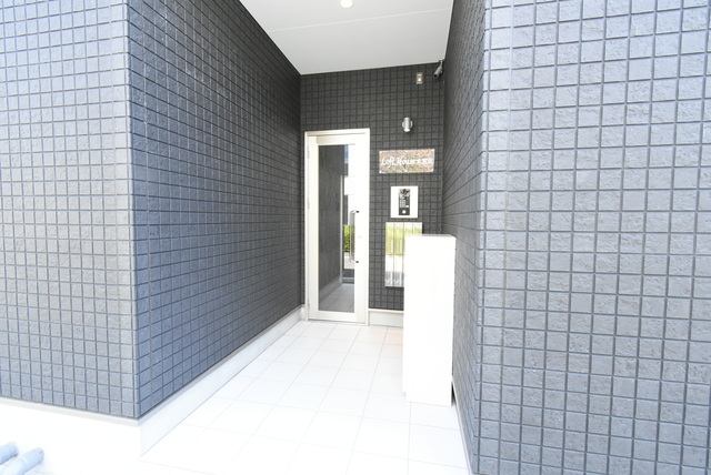 ��ʌ��������܎s�k��y�C���Q���ڂ̃A�p�[�g�̃G���g�����X