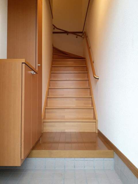 ��ʌ��@�c�s����Q���ڂ̃A�p�[�g�̌���