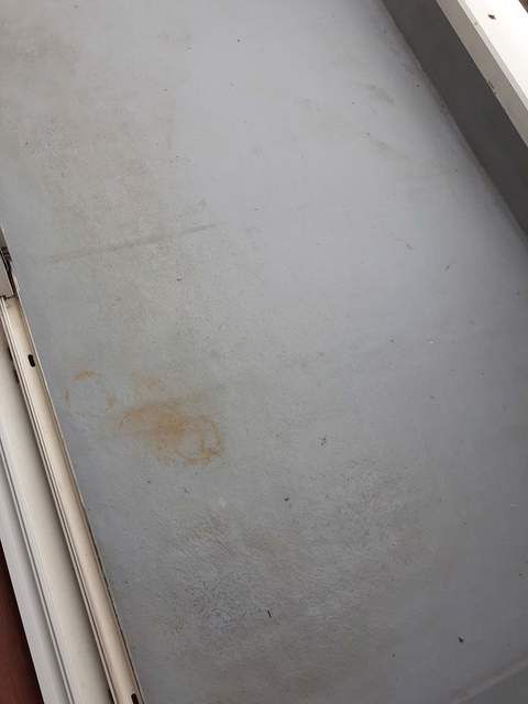 ��ʌ��@�c�s����Q���ڂ̃A�p�[�g�̃o���R�j�[