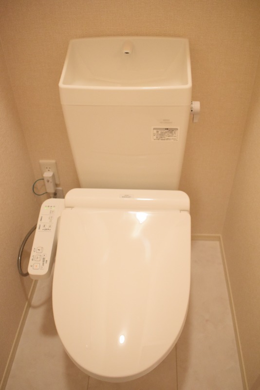 ��ʌ��������܎s���搼��{�Q���ڂ̃A�p�[�g�̃g�C��