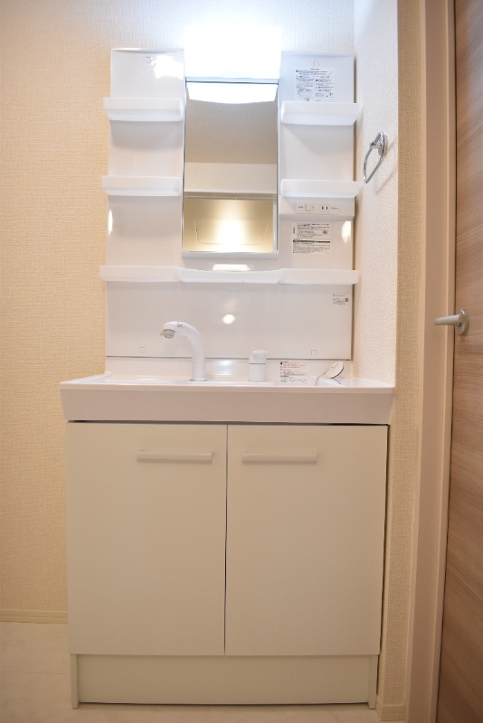 ��ʌ��������܎s���搼��{�Q���ڂ̃A�p�[�g�̐��ʏ�