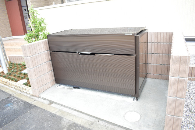 ��ʌ��������܎s���搼��{�Q���ڂ̃A�p�[�g�̂��̑�