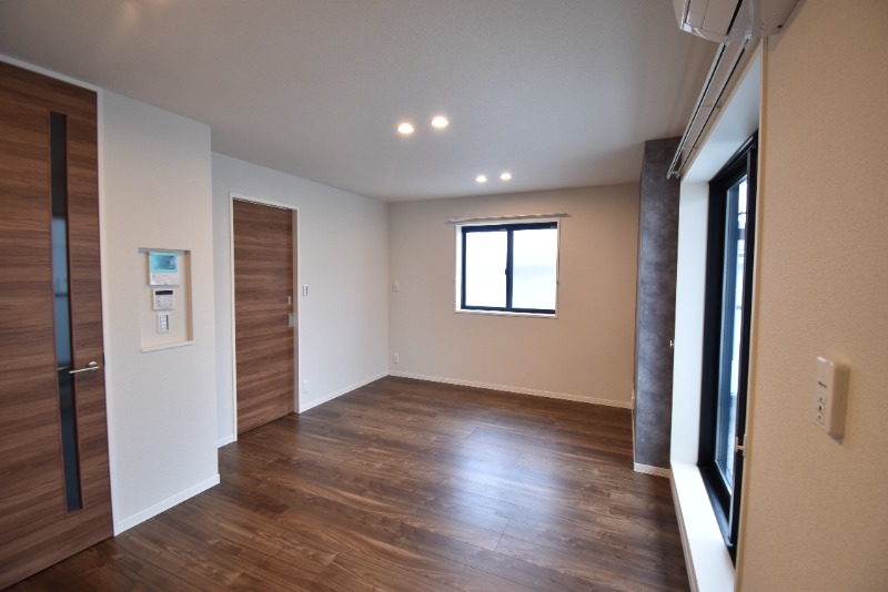 ��ʌ��������܎s������㗎���T���ڂ̃}���V�����̋����E���r���O