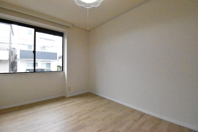 ��ʌ��������܎s�΋�厚��Ԗ؂̃A�p�[�g�̂��̑������E�X�y�[�X