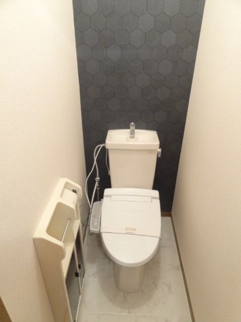 ��ʌ��������܎s��{��O���P���ڂ̃A�p�[�g�̃g�C��