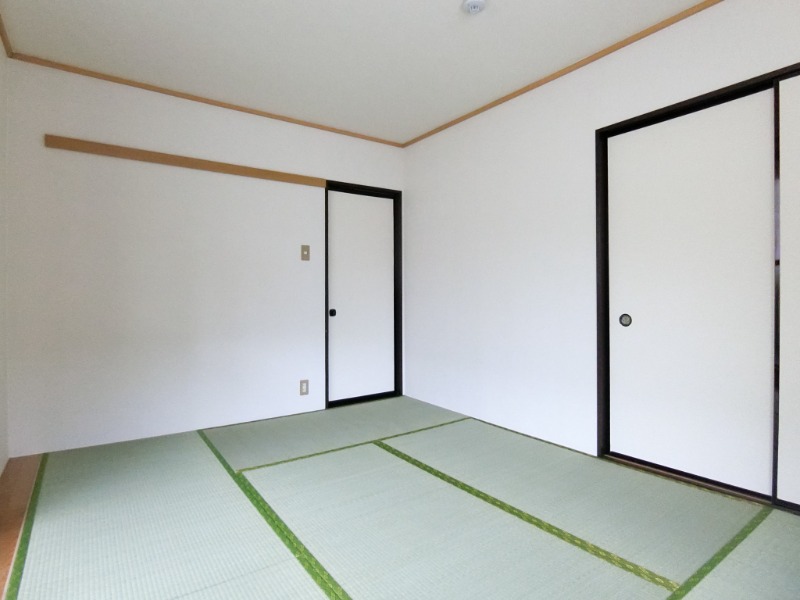 ��ʌ�����s������U���ڂ̃A�p�[�g�̂��̑������E�X�y�[�X