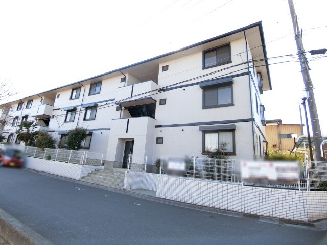 ��ʌ��������܎s�΋�厚�����̃A�p�[�g�̌����O��