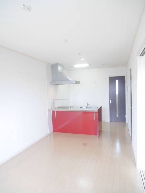 ��ʌ������s���v��̃A�p�[�g�̋��ԁE���r���O