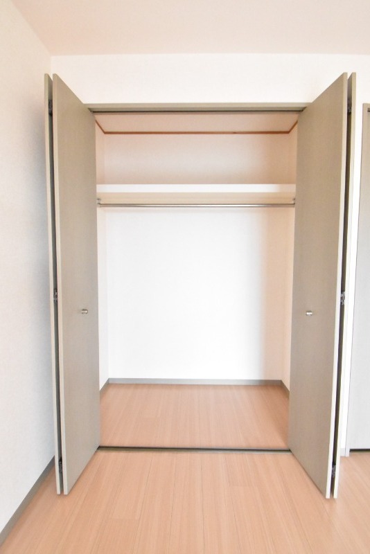 ��ʌ��������܎s�΋�厚�����̃A�p�[�g�̎��[