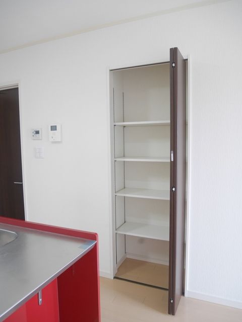 ��ʌ������s���v��̃A�p�[�g�̎��[