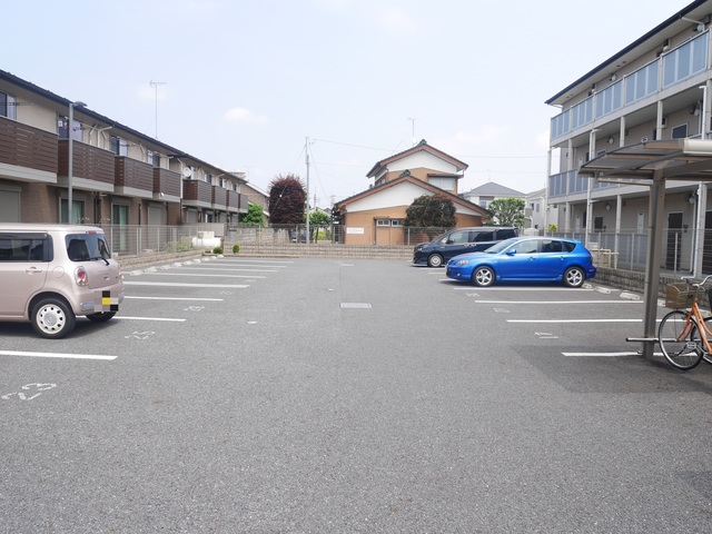 ��ʌ������s���v��̃A�p�[�g�̒��ԏ�