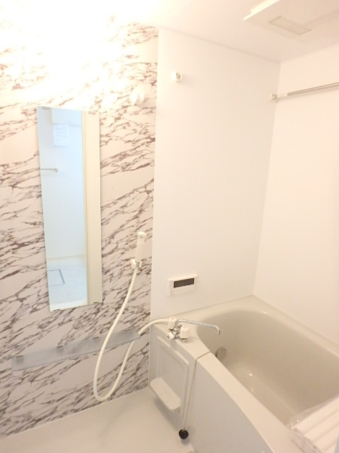 ��ʌ��������܎s����厚�󗈂̃A�p�[�g�̃o�X