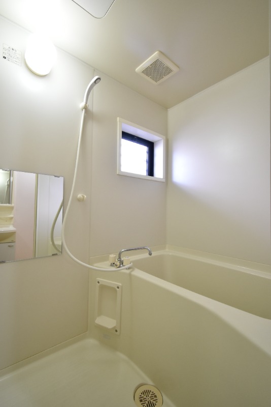 ��ʌ��������܎s�k����i���Q���ڂ̃A�p�[�g�̃o�X