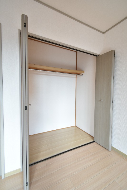 ��ʌ��������܎s�k����i���Q���ڂ̃A�p�[�g�̎��[