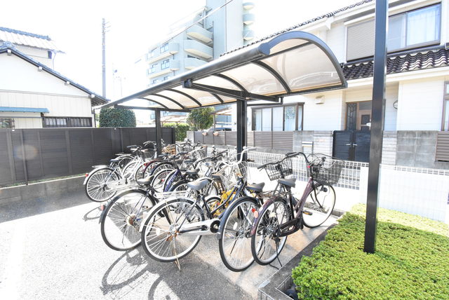 ��ʌ��������܎s�k����i���Q���ڂ̃A�p�[�g�̂��̑�