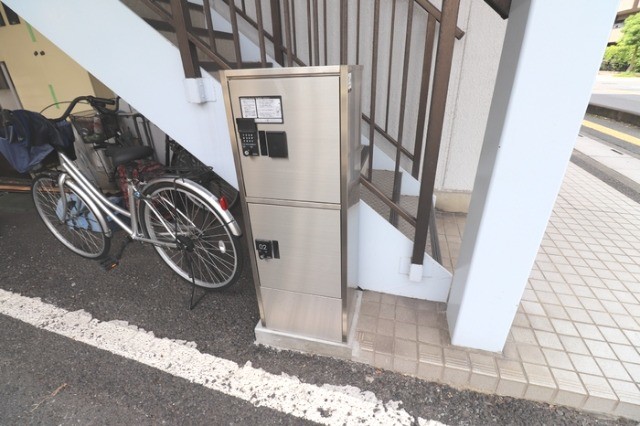 ��ʌ������s�ٓV�P���ڂ̃}���V�����̃G���g�����X