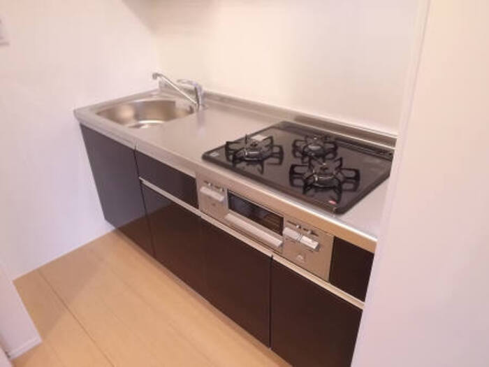 ��ʌ�����s�����R���ڂ̃A�p�[�g�̃L�b�`��