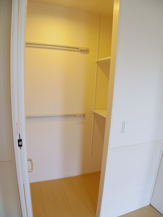 ��ʌ�����s�����R���ڂ̃A�p�[�g�̎��[