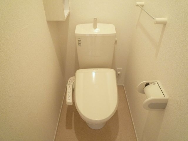 ��ʌ�����s�厚��̃A�p�[�g�̃g�C��