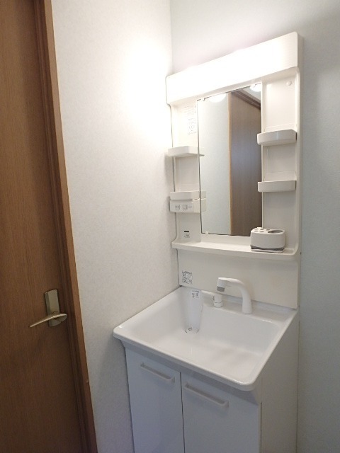 ��ʌ��������܎s�Y�a��k�Y�a�T���ڂ̃}���V�����̐��ʏ�