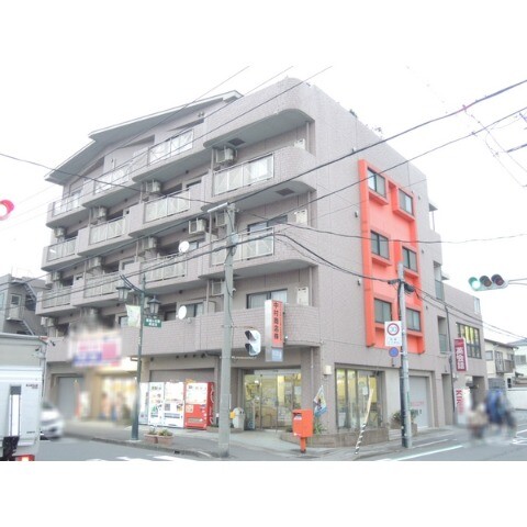 ��ʌ�����s�씵���J�R���ڂ̃}���V�����̌����O��