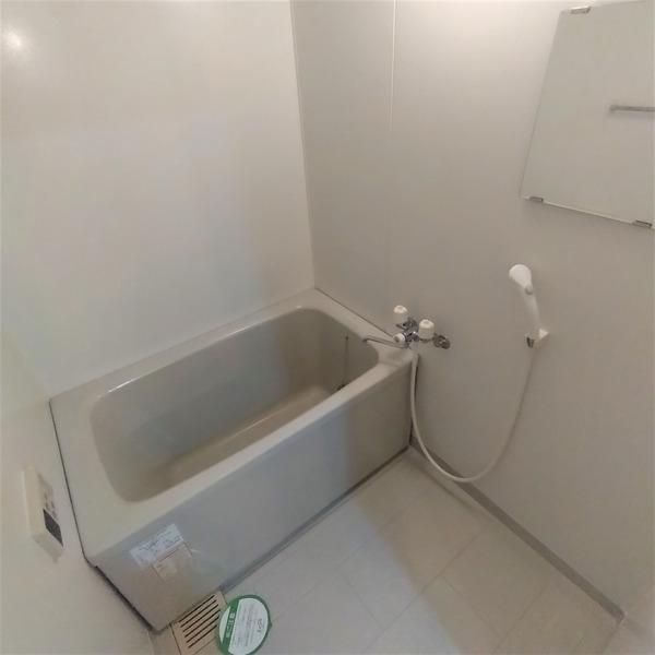 ��ʌ�����s�씵���J�R���ڂ̃}���V�����̃o�X