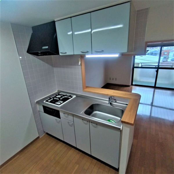 ��ʌ�����s�씵���J�R���ڂ̃}���V�����̃L�b�`��