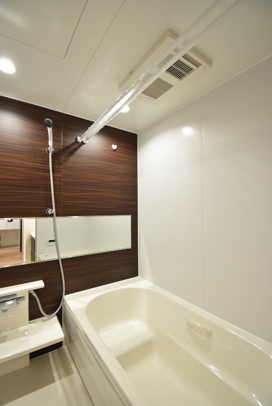 ��ʌ��������܎s�΋�����R���ڂ̃}���V�����̃o�X