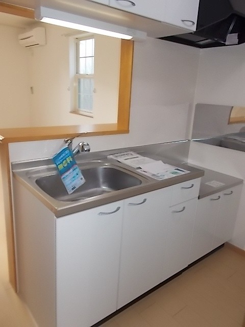 ��ʌ��������܎s�΋�厚�����̃A�p�[�g�̃L�b�`��