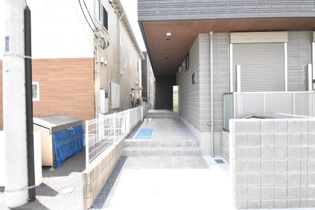 ��ʌ��������܎s�΋�����R���ڂ̃}���V�����̃G���g�����X