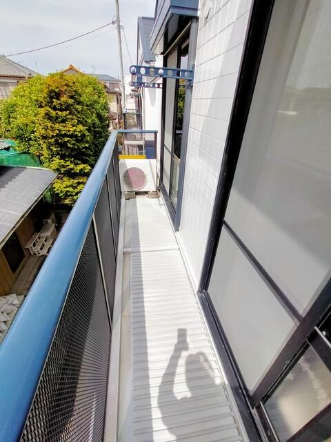 ��ʌ��������܎s���撆���P���ڂ̃A�p�[�g�̃o���R�j�[