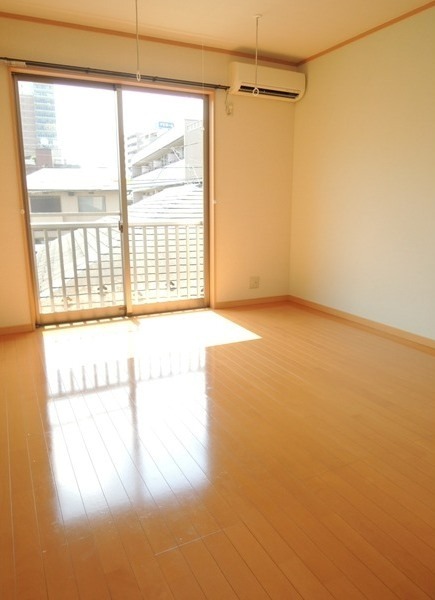 ��ʌ��������܎s������厚�������̃A�p�[�g�̋��ԁE���r���O